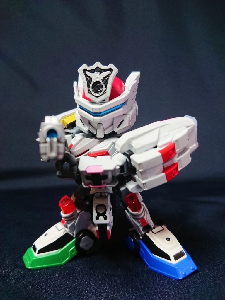 今回の戦隊ロボ見立ては、デカレンジャーからデカレンジャーロボをモチーフにしました。キャプテンシティの警察特殊部隊の1人です。