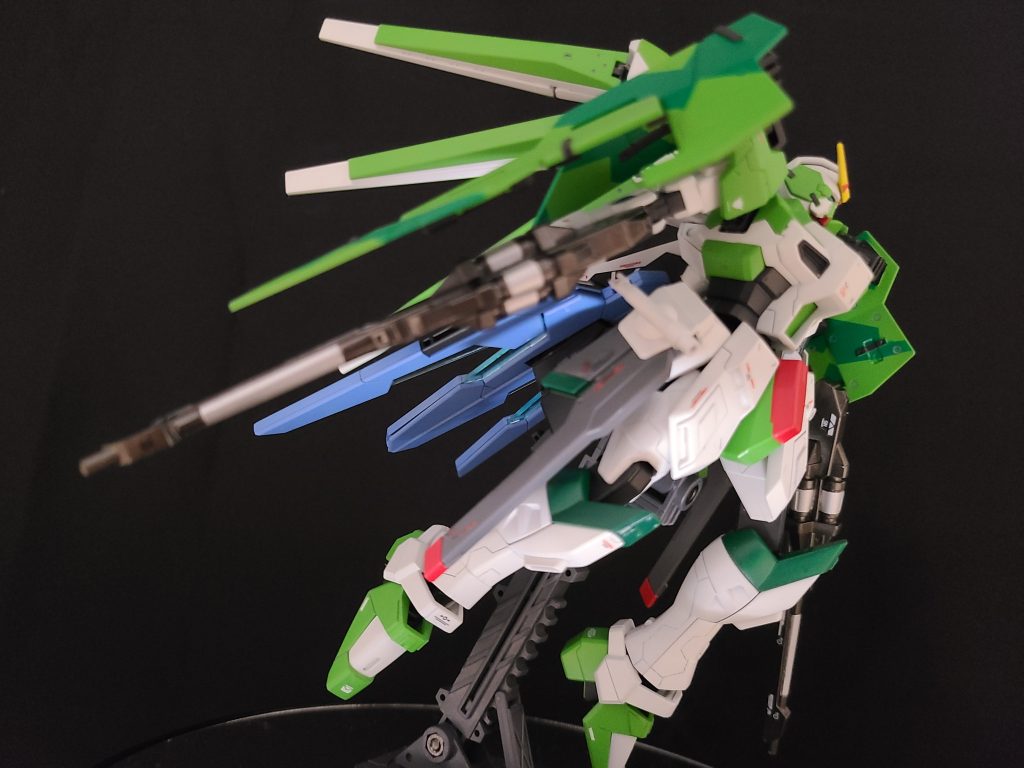 射撃特化を意識したので、Hi-νのフィンファンネル、ケルディムのライフルビット、ストフリのレールガン、ウイングのバスターライフルとてんこ盛りですそれでいて、自分的にはかなりバランス良く仕上がったと思います。大満足。