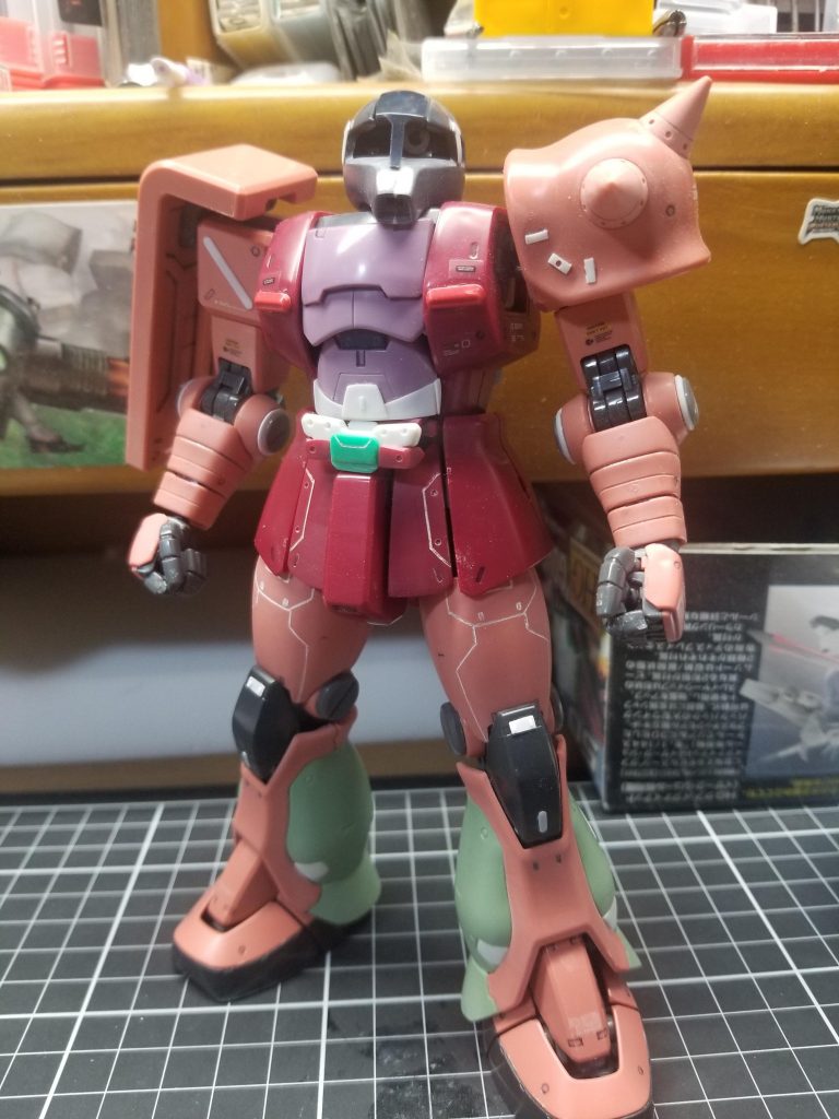 仮組はこんな感じです。一番苦労したのはヘッドパーツの縮小化でした。