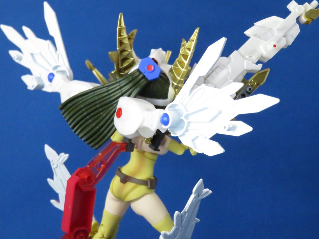 後ろ姿はこんな。