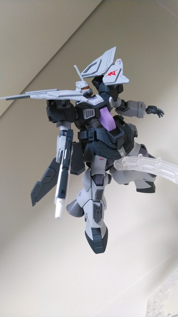 クスィーなどのミノフスキーフライトユニット組み込んだ感じです。　　　　　　　　ディジェの大きさじゃ搭載できないと思いますがそんなのは些細なことです。