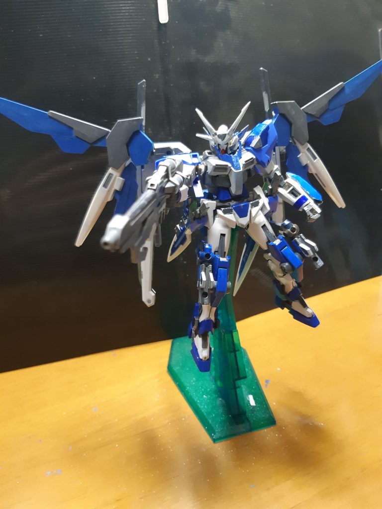 このGNバスターライフルならその距離だってとどく！