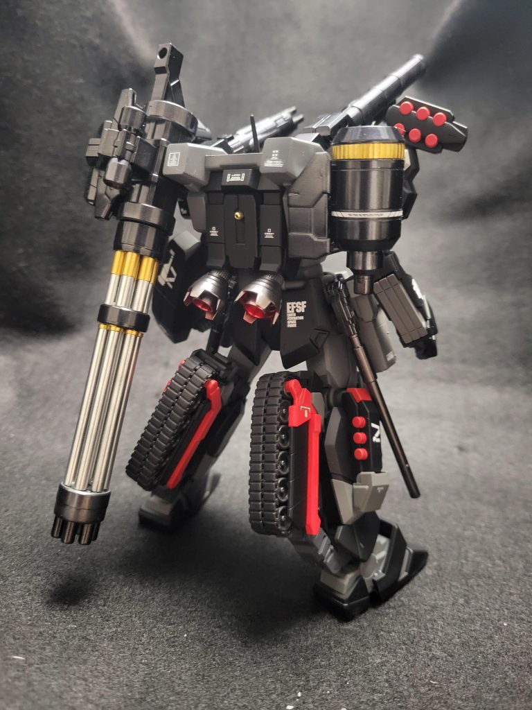 ヘビーアームズを意識した設定なのでイーゲル装備っぽく見える様、ジェスタとロトをミキシング。