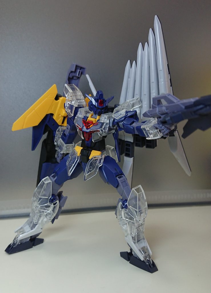 ライフルはコアガンダム2のものにアースリィーの砲身を取り付けています。