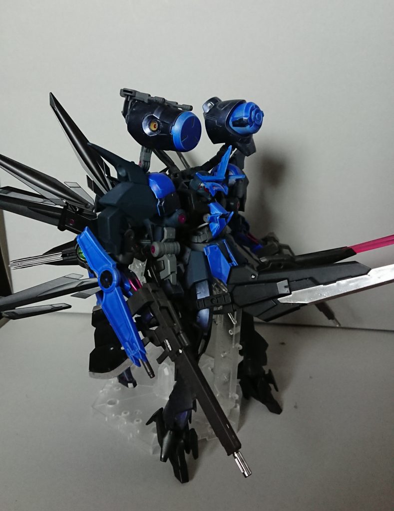 四脚なので横に長く、ボリュームも相当な物になりました。