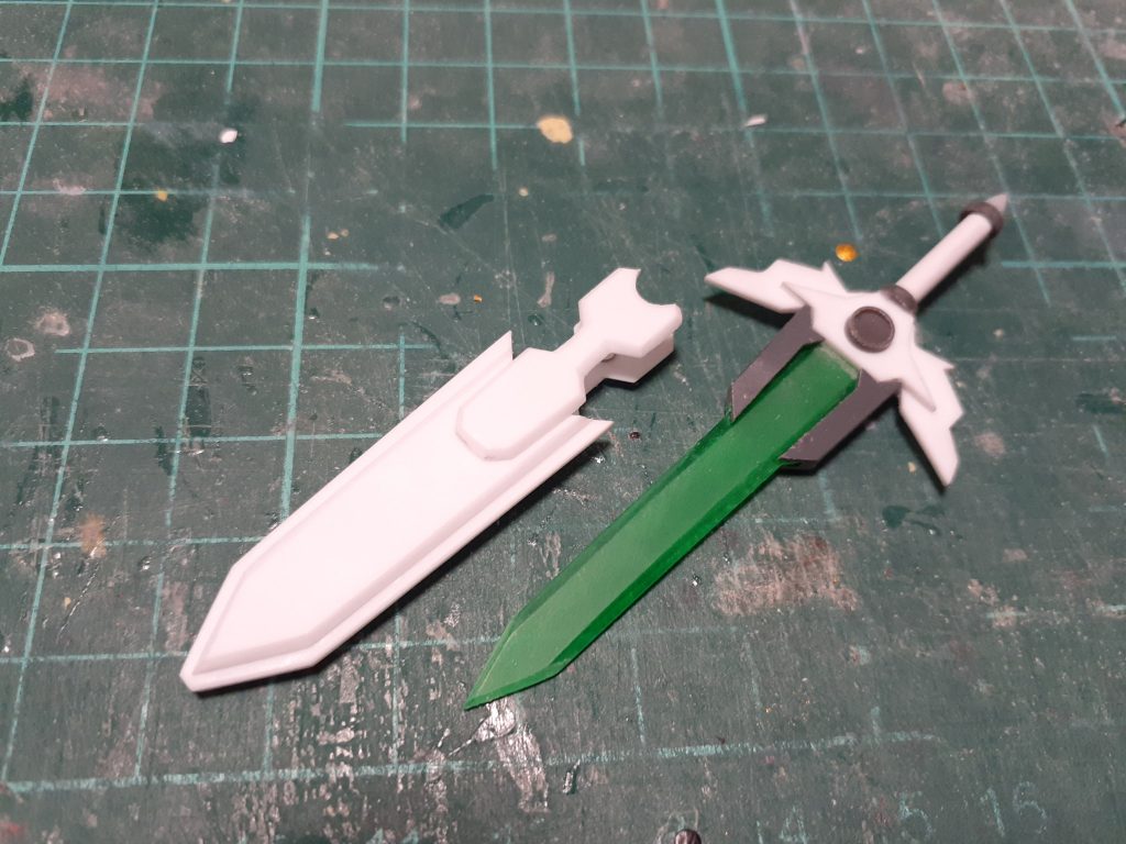 剣は刀身をクアンタから流用し他はスクラッチしました