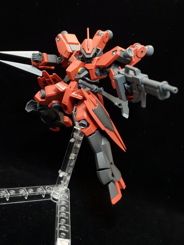 カラーリングを赤色にし利き手を入れ替えただけですがイイ感じにハマりました。