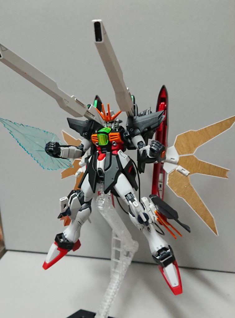 ツインサテライトキャノンを展開したDXモード。いつまでたってもロマン装備は大好きです。