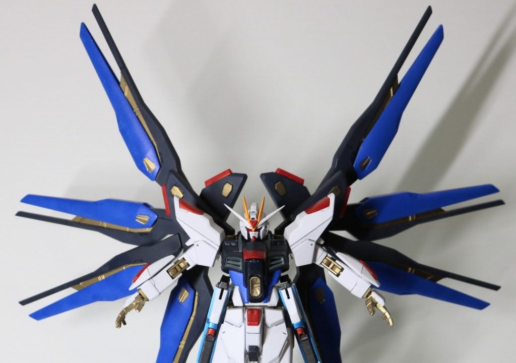 ドラグーンを少しずらして金を見せるのも良き🎵