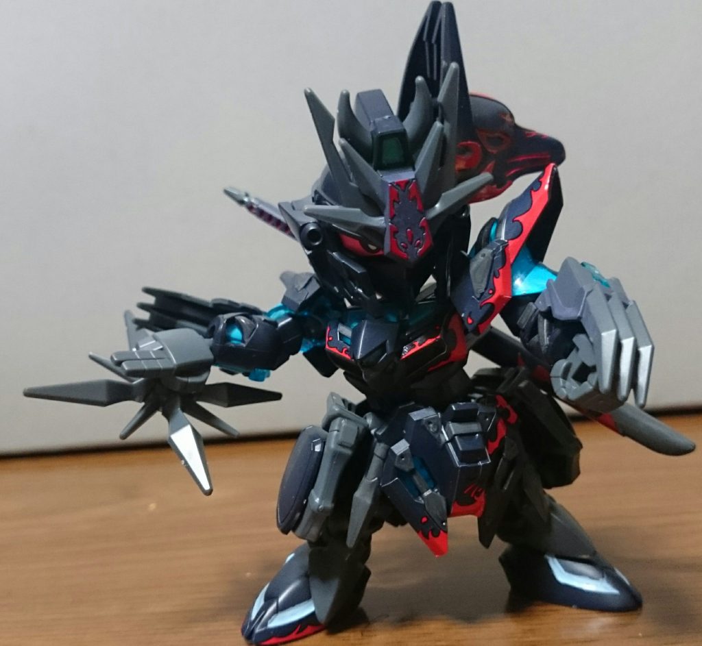 ・《六文手裏剣 貉》後頭部の巨大な手裏剣はハンドパーツに持たせることができるっス