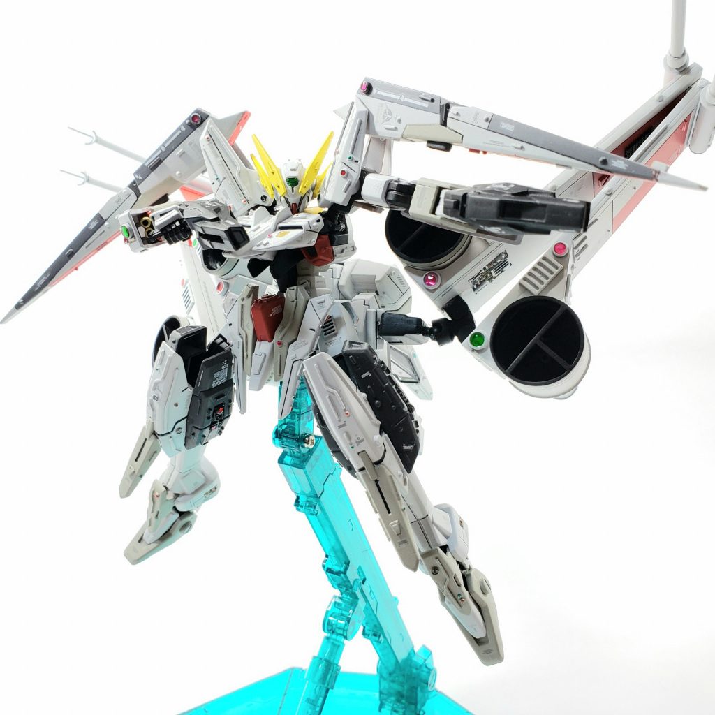 武器はシンプルにハンドガン2丁のみ。