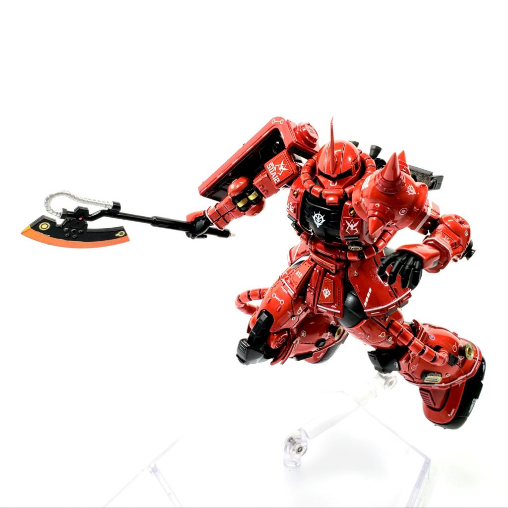 ヒートホークはMGのものを使用し巨大化させてます。スパイクも巨大化。