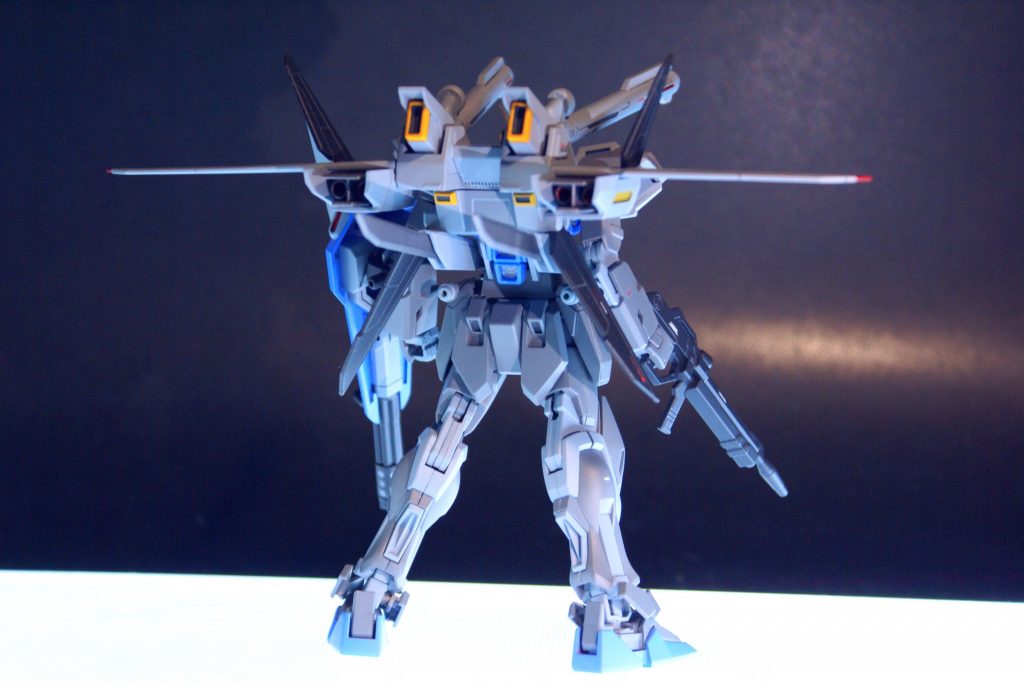 バックパックはストライクルージュのものを使用したので、塗分けを頑張りました。