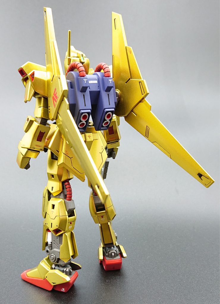 今回は理想的(私的に)なゴールドを目指し、塗装に力を入れています。