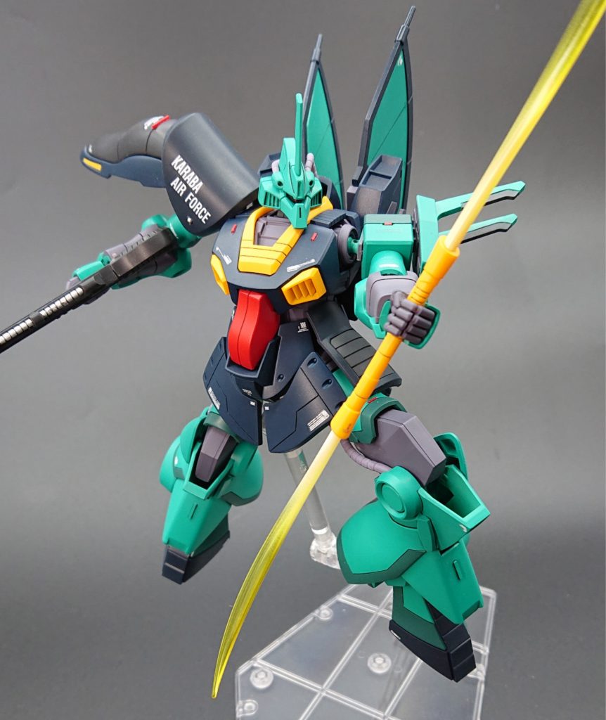 ポージング難しい、、、                              コツとかあれば教えて欲しいです。   