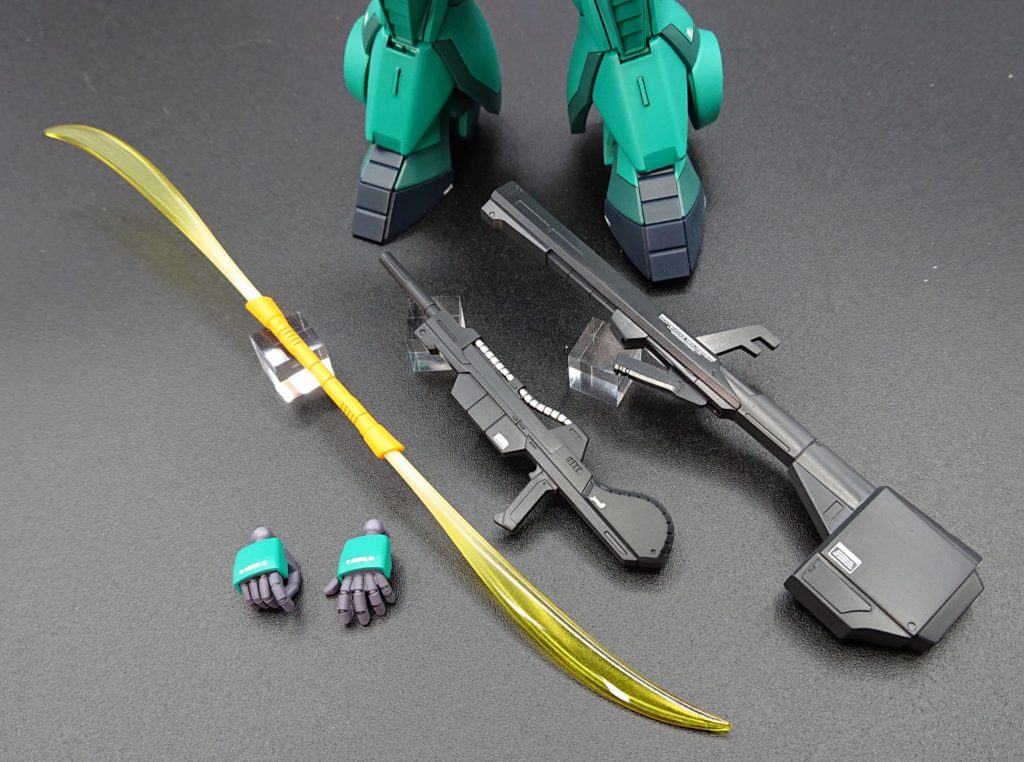 ビーム薙刀はクリアーイエローからのホワイトグラデーション