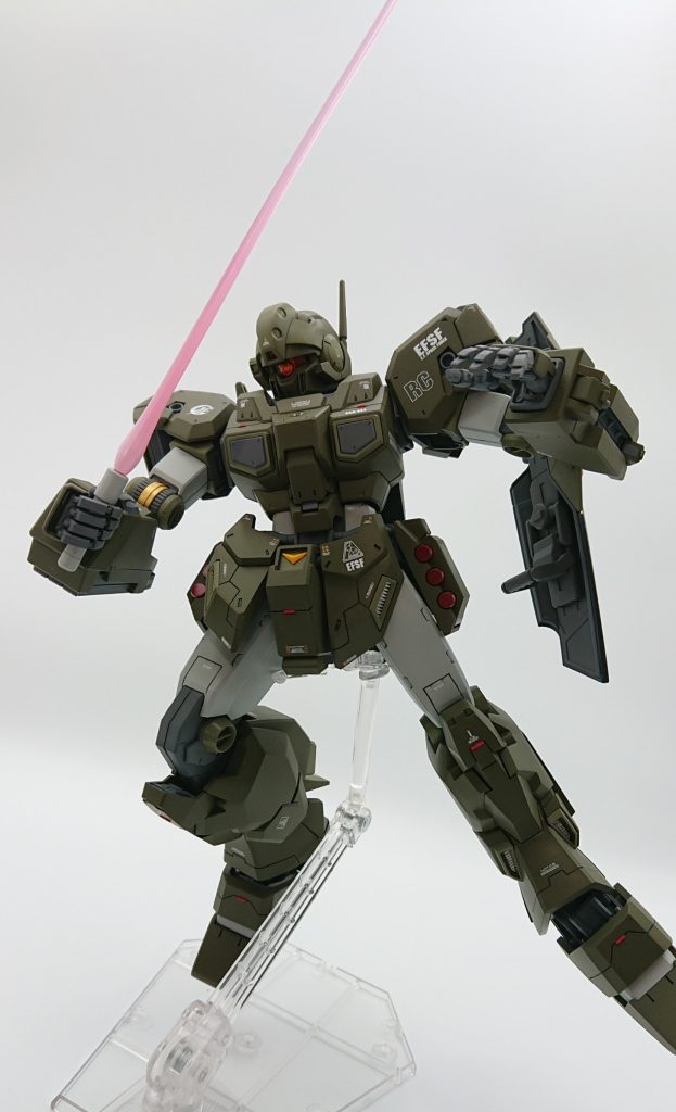 ビームサーベルもクリアーピンクを使いグラデーション塗装 