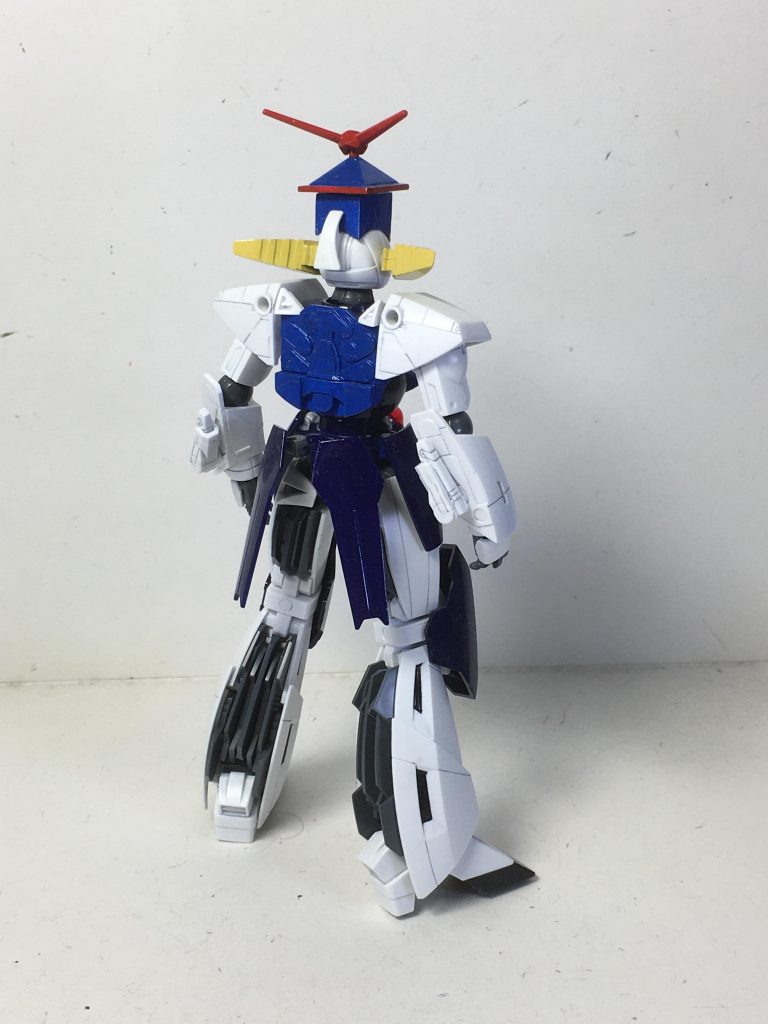 肩の後ろ側に装着されていたサーベルを、前腕に移動させています。リアにはなかったスカートを、旧キットダブルエックスのパネルを使用。今度紹介しますが、変身するシステムを備わっています。