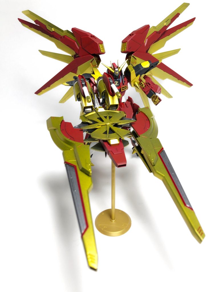 こいつを喰らいやがれっ!!剣が変形してフルバーストモードへ。フリーダムのM100バラエーナ・プラズマ収束ビーム砲、ジャスティスのハイパーフォルティスビーム砲、この自由と正義の高火力に耐えられる悪はいない!