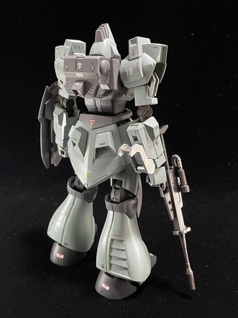 リベイクからシールドを流用。あとガンダムマックスターみたいな腕も流用。