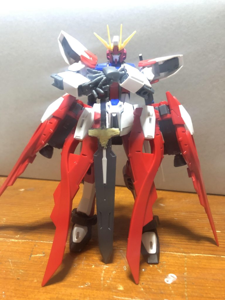 塗装前にイメージをポージングをしてから塗装しました