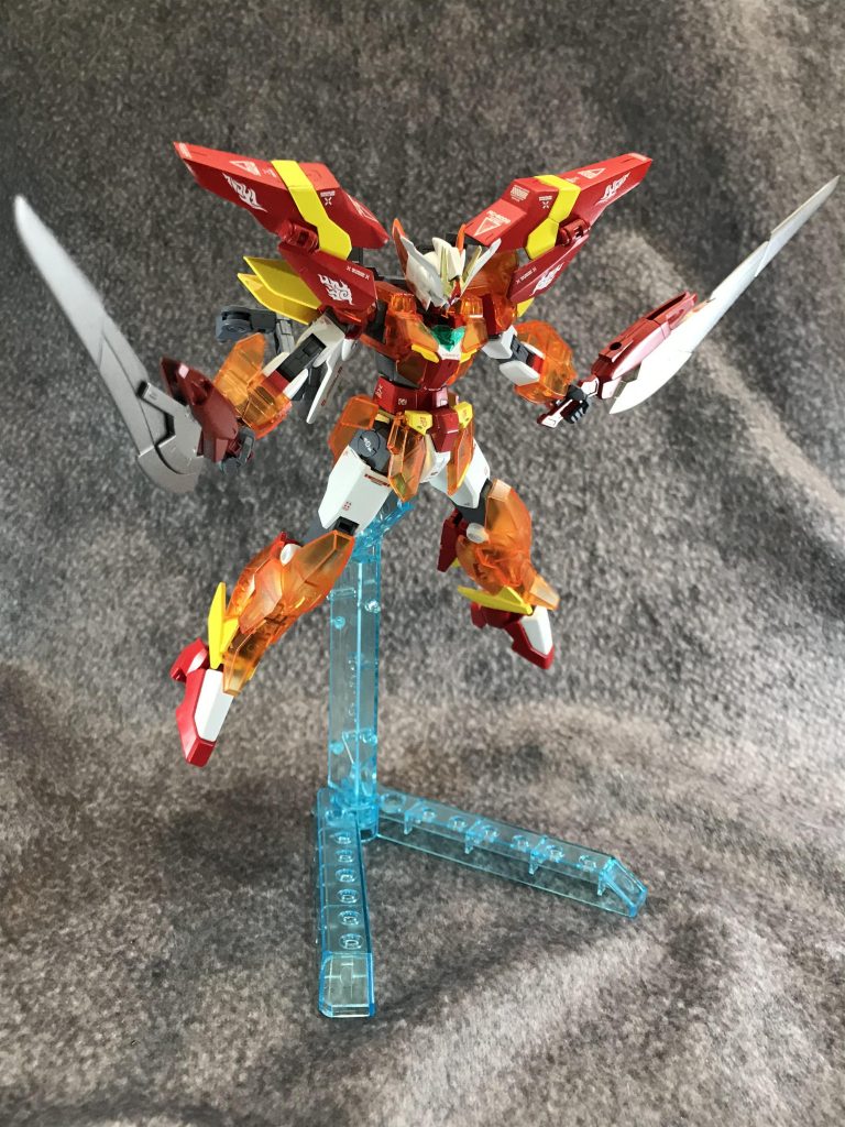 近距離戦を得意とし、素早く距離を詰め、斬撃を繰り出すインファイター。