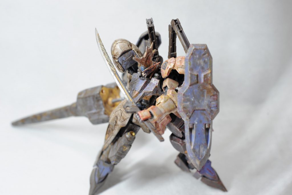 そして、キマリスヴィダールに組み込まれた禁忌のシステムのことを話し始めた。この放送をラスタルが見ていなかったことも災いし、ガエリオの贖罪は全宇宙に知れわたる。こうして阿頼耶識システム全般に悪魔のシステムというレッテルが貼られ、阿頼耶識システムは表向き完全に撤廃されることとなった。その後、ガエリオは裁判にかけられ20年の禁固刑が言い渡される。マクギリスを止めたこと、自ら阿頼耶識typeEの秘密を暴露した点は考慮されたものの、世論のガス抜きもかねての重い判決となった。