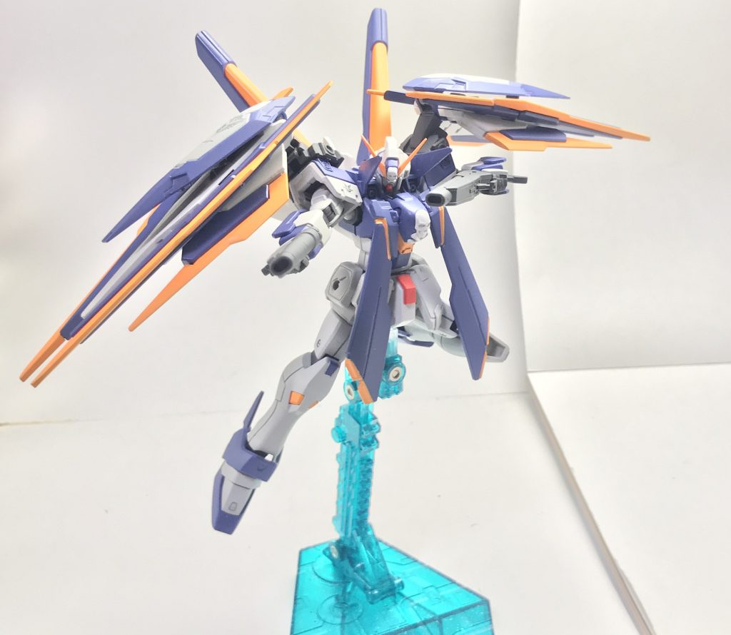 バタフライ・バスターB。少女は主にこの武装を重用しており、二丁拳銃スタイルでの運用が基本となる。