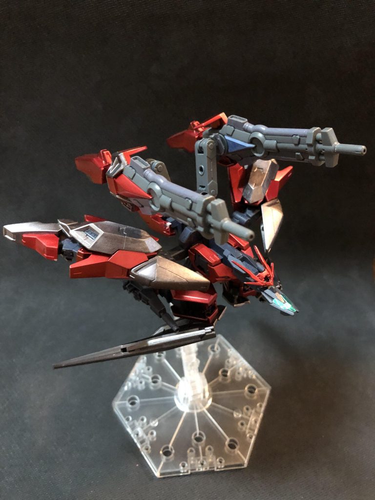 サジタリウスアーマー銃撃戦用装備を搭載した赤いアーマー