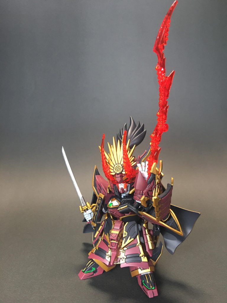 【絶刀・燬灼龍穿!!】ヒートロッド部は赤熱化状態と考えてクリアパーツを活かしました。 もちろんへし切長谷部に取り付けることも出来ますが刀身の塗装が剥がれます…。塗膜の調整はなかなかシビアです。