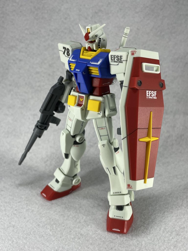 塗装は筆で部分塗装、スジ彫りでディテールを追加しました！