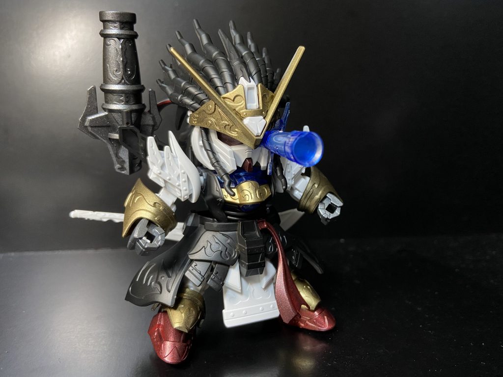 ランナー塗装から入ったので写真はこれが最古。笑 この時点でかっこいい✨気になったのは肩の合わせ目、大砲の合わせ目、髪型の上チョンチョン、もみ上げ前出過ぎ、開脚できなさ、付属シールの目の小ささ!そして‥