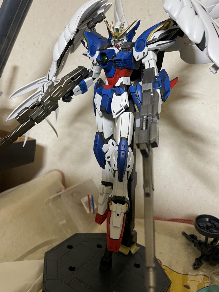 近くから見るとこんな感じつや消し吹いています