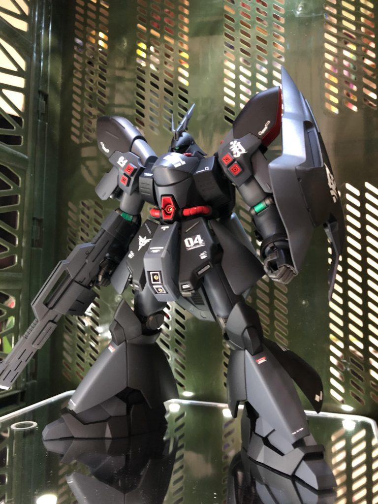 黒いサザビーでした✨