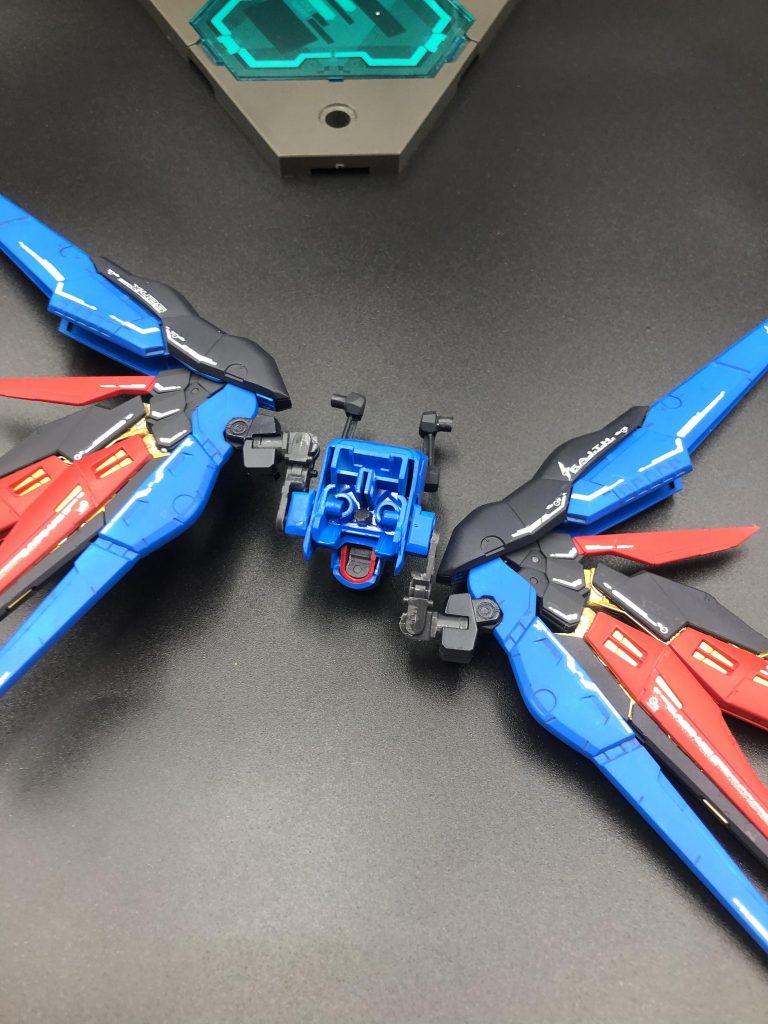 上下左右、めっちゃ自由に動かせます。