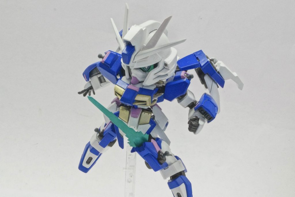 武装紹介：膝部ビームサーベルALICEALICEALICEALICEALICEALICEALICEALICEALICEALICEALICE　「スレイプニルといえば？」という質問に対して、「やっぱり脚の武器でしょう」と答えられるくらい歴代に装備されている武装です。鍔迫り合い（つばぜりあい）の時に役立つ”隠し武器”として”公表”されています。　しかし、スレイプニルシリーズも4機目ということでアイデアが浮かばなかったのか、初代と全く同じパーツ構成になっています。ALICEALICEALICEALICEALICEALICEALICEALICEALICEALICEALICE