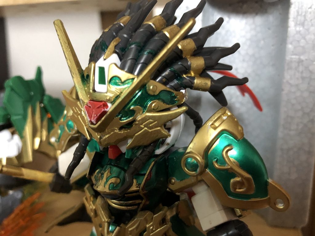 一番気合入れた仮面。何かのSDのツノを切って目の穴作って貼り付けました！