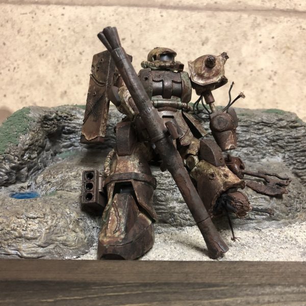 HG ザクⅡ  初めての錆・破損表現