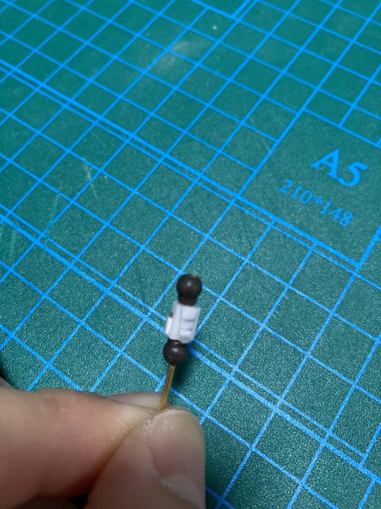 首パーツ、パーツ自作で首の延長。ディテール入れましたがまだまだ精度が悪いですね