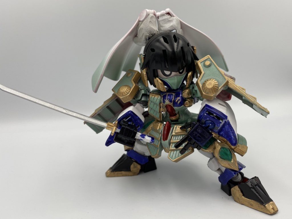 【牛若丸モード】騎士ガンダムのマントをグラデ塗装で布として作りました。