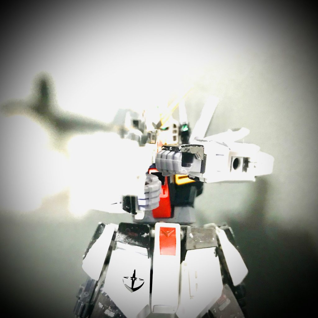 前作、モンスーンフリーダムの5年が舞台。過去機体今作も、主人公は好きに選んでもらって構いません。 爆発事故から四年、ゴーマッドクラウンは ガス漏れによる不慮な事故とし、隠蔽。しかしνsガンダムやG3の二人はカテリアルを捕虜されたことによる恨みからこの事故は事故では無いのでは?と、不信感を覚えた。この疑いは確信へと変わった。      この真相を務め、カテリアルを開放するため爆発事故に関わったと思われる3名を探す…