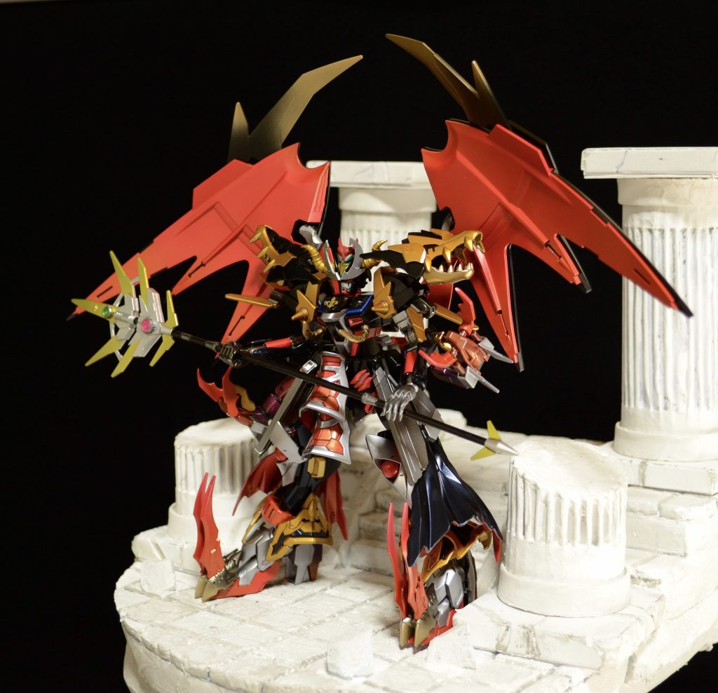 武器は、ギャンスロットから。先端と末端を一旦切り落とし、プラ棒で延長しています。