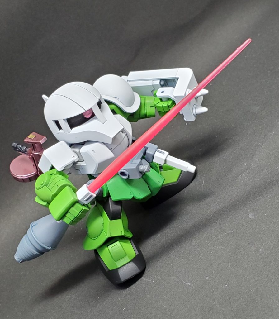 ・メイン格闘 ビームサーベル 速射ビームガンを引き抜いたもの。旧ザクがビームサーベルを振ってるという違和感が副次効果。