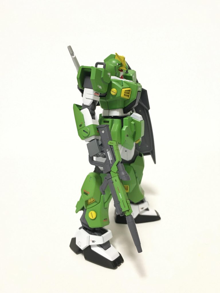 水転写デカールは陸戦型ガンダムS型（サンダーボルト版）のものを使用しました。