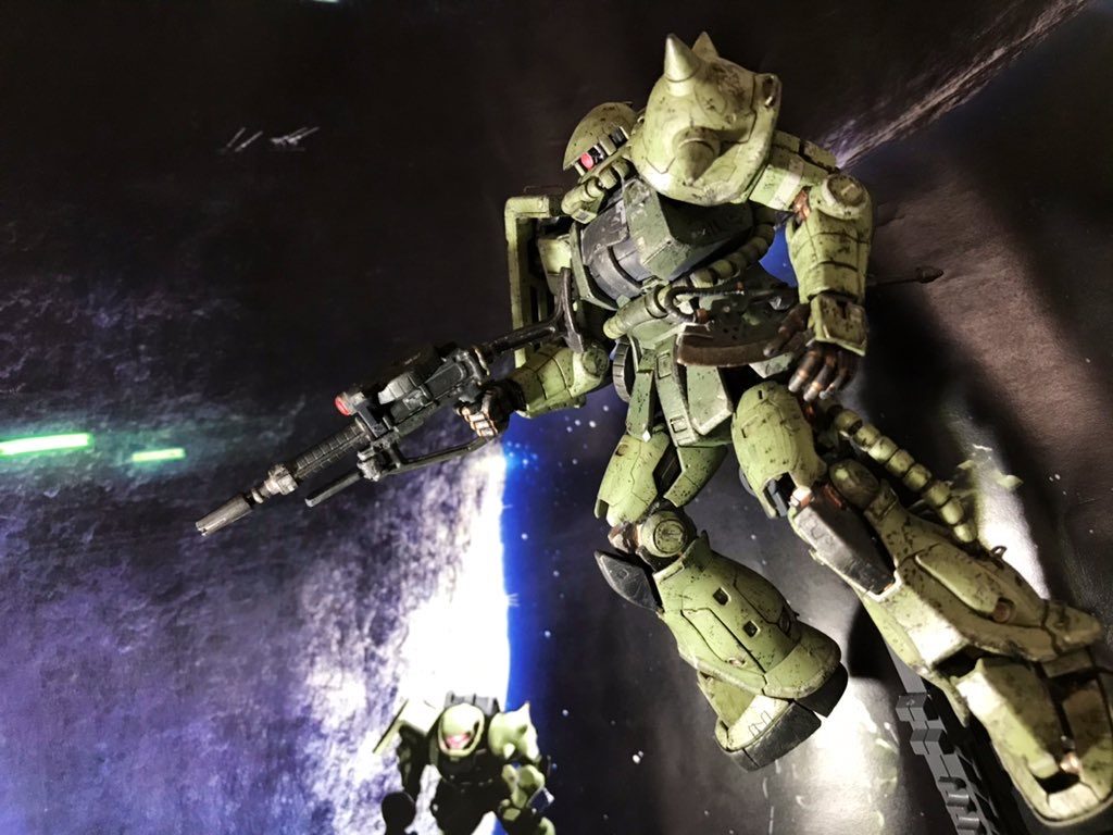 胸部や脚部にはギターの弦を小さく折り曲げたモノを瞬着で付けてます