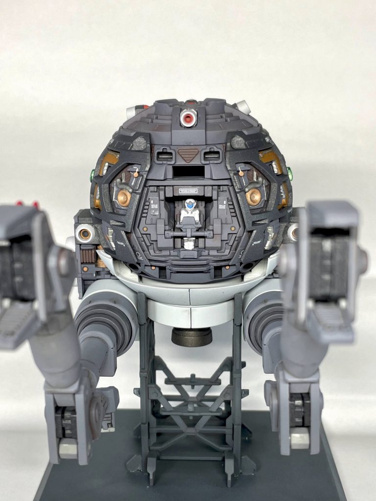 このキットのウリである内部フレーム、せっかくなので塗り分けてみました。これが非常に楽しかった。組み上がった後に見る機会が少なくなっちゃうのが残念。