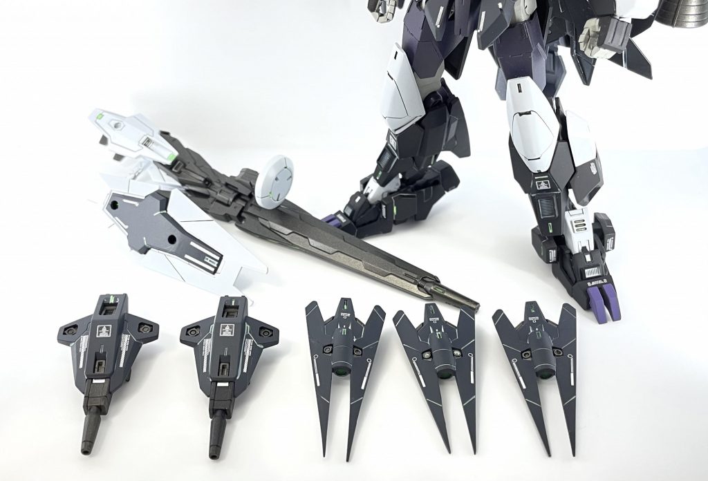 各部武装はシャープ化、ラビーテープを使用しています。