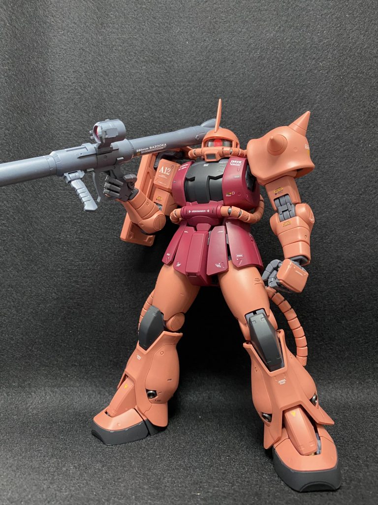 武装をバズーカに換装。