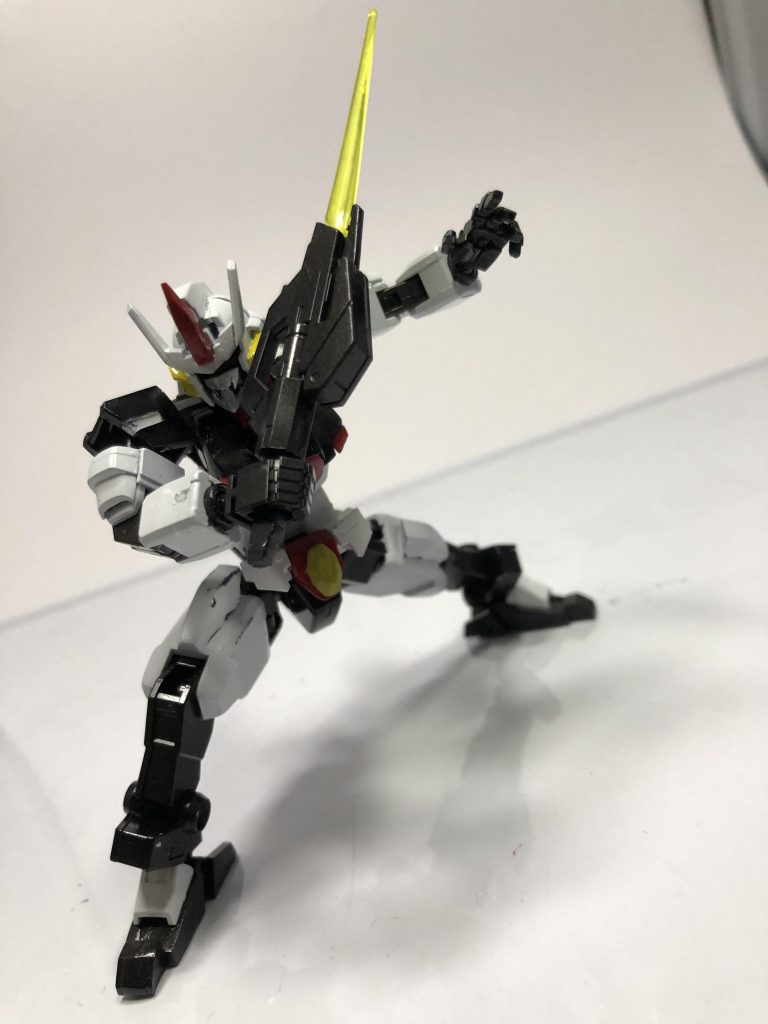 武器はこんな感じでビームサーベルにしちゃいました