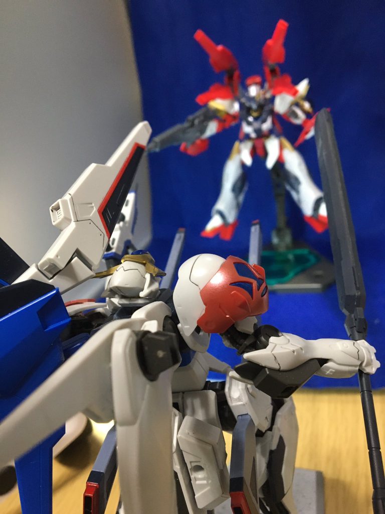 バ:よし!この距離なら爆発にも巻き込まれない!バスターライフルに気を使えば。。。なんだとぉ!